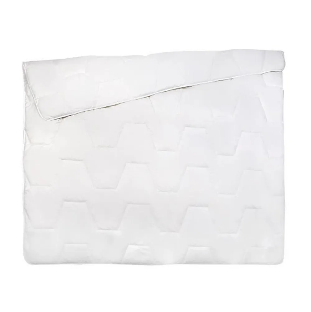 Couette légere NUAGE de DOUCEUR 220x240 cm blanc>Abeil Outlet