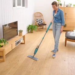 Balai serpillère microfibre avec vaporisateur gris et bleu L.124 x l.12 cm><noscript><img width=