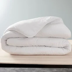 Couette Blanrêve Gamme "Douceur" 240 x 220 cm traité Anti Acarien Soft & care>Blanreve Hot