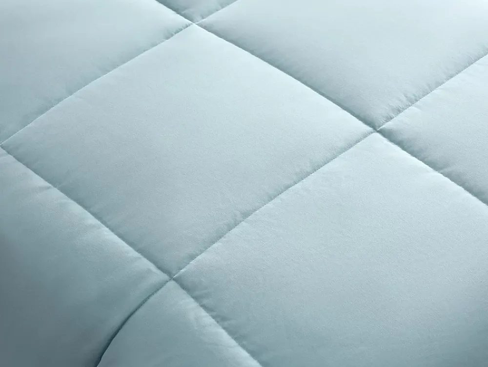 Vente-unique Couette enfant légère - 140 x 200 cm - 180g/m² - Fibre de soja toucher peau de pêche - Bleu - THERMO CONTROL* Couette