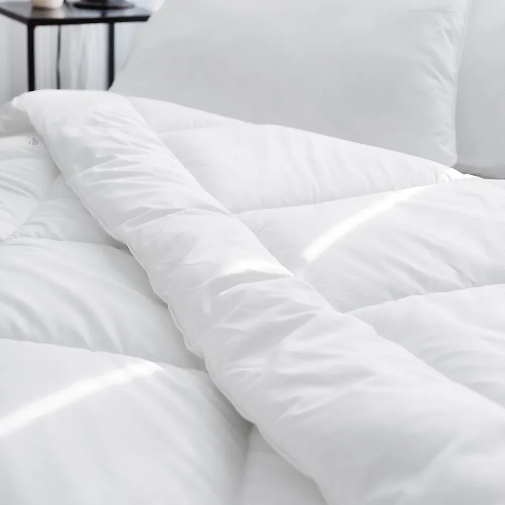 Linnea Couette hiver 140x200 cm CASTOR garnissage fibre polyester 400g/m2* Couette