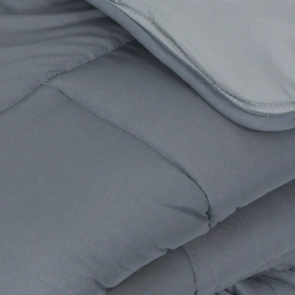 Couette hiver 260x240 cm COCOON BICOLORE Acier/Argent garnissage fibre polyester 400g/m2>Linnea Best