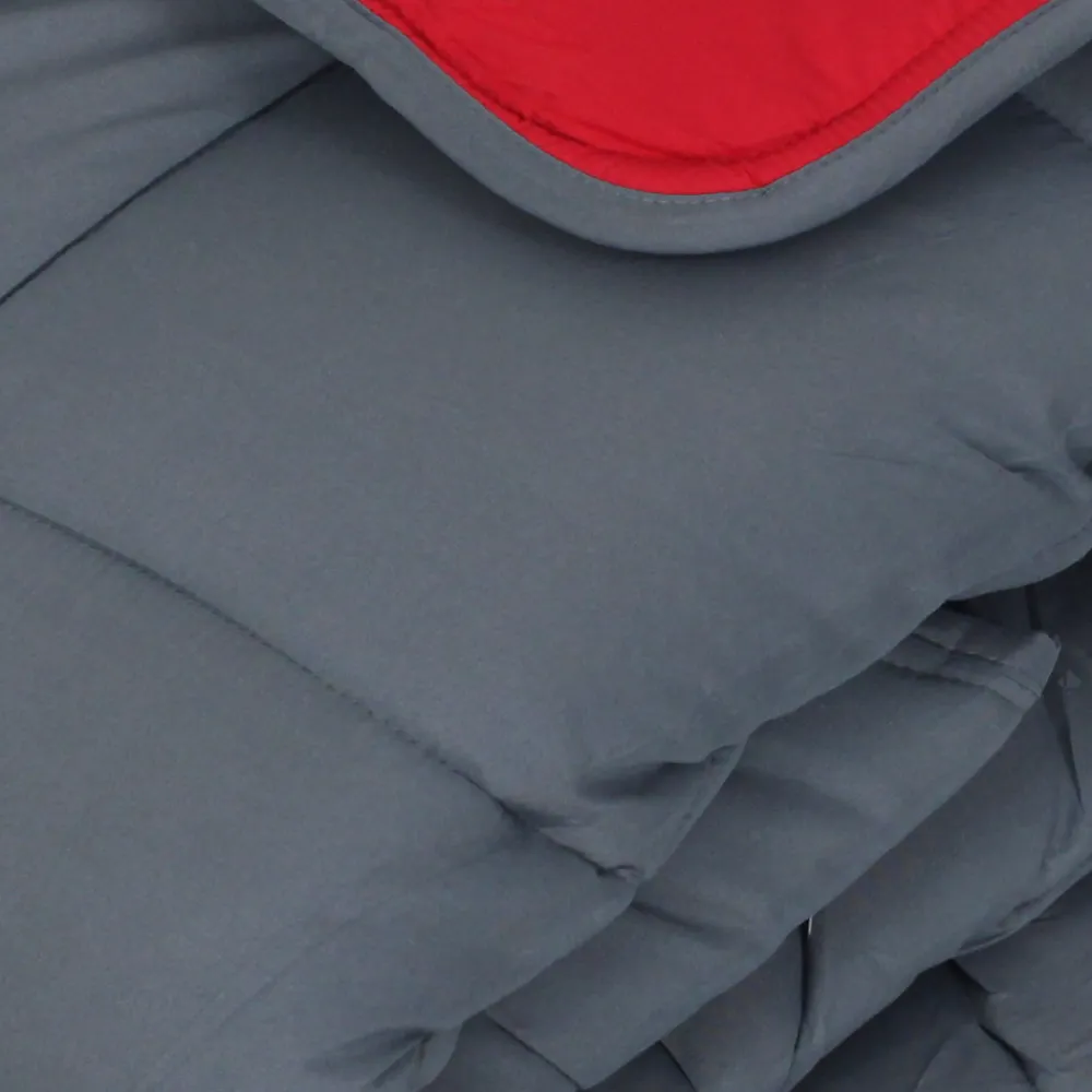Couette hiver 140x200 cm COCOON BICOLORE Gris/Rouge garnissage fibre polyester 400g/m2>Linnea
