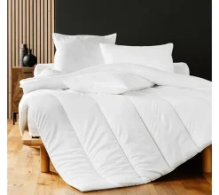 Couette mi-saison/ medium 300 g/ m² - 240 x 260 cm><noscript><img width=
