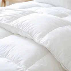 Sensei Maison Couette naturelle - Tempérée - 50% duvet 250 g/m² 240x220 cm AVORIAZ* Couette