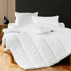 Couette premium - Polyester anti acarien 400g/m²><noscript><img width=