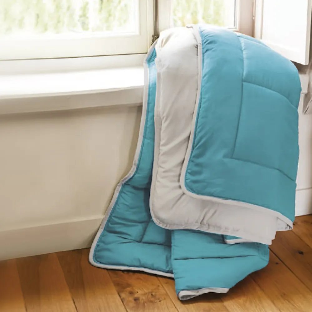 Couette été 260x240 cm COCOON BICOLORE Lac/Galet garnissage fibre polyester 200g/m2>Linnea Discount