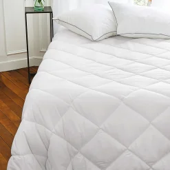 Couette été 140x200 cm COCOON garnissage fibre polyester 200g/m2>Linnea Outlet