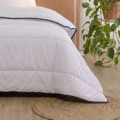 Bleu Calin Couette Tempérée 240x260cm Garnissage 300g/m2* Couette