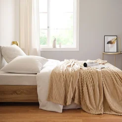 Couverture 100% polyester 240x260 cm microvelours DOLCE marron sable>Linnea New