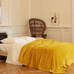 Couverture 100% polyester 180x240 cm microvelours DOLCE jaune miel>Linnea Sale