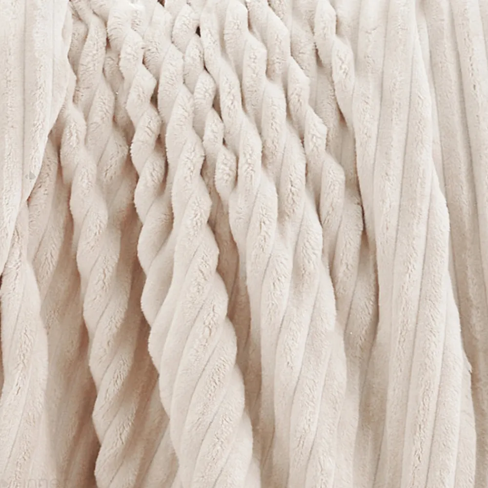 Couverture 100% polyester 240x260 cm microvelours DOLCE beige ivoire>Linnea Outlet