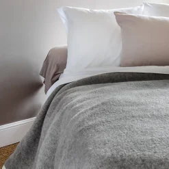 Couverture 100% pur laine vierge 180x240 cm PASTORALE blanchie><noscript><img width=