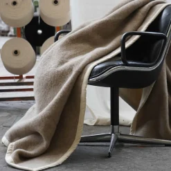 Couverture 100% pur laine vierge 180x240 cm PASTORALE blanchie><noscript><img width=