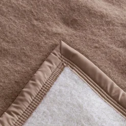 Linnea Couverture pure laine vierge Woolmark 500g/m² VOLTA 180x240 cm Marron Chamois* Couverture