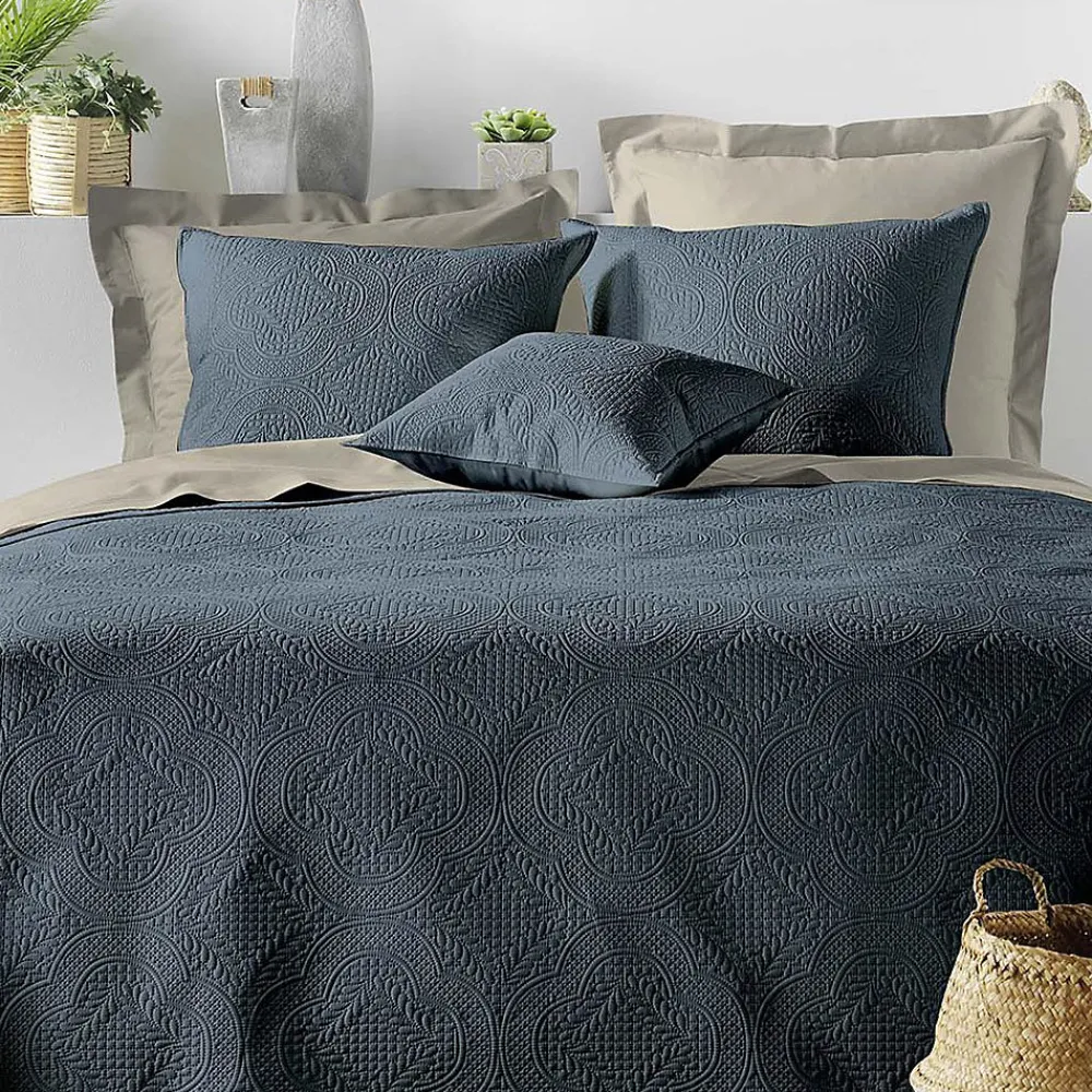Douceur D'Intérieur Couvre-lit 2 personnes matelassé 220x240 microfibre unie Romane bleu* Boutis, Couvre-Lit, Édredon