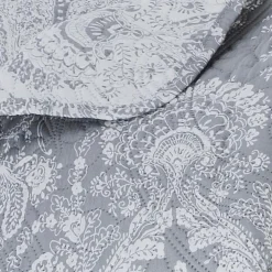 Dessus de lit 260 x 240 cm + 2 Taies 60 x 60 cm 