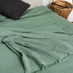 Dessus de lit 180x250 cm BREHAT 100% gaze de coton vert lichen><noscript><img width=