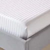 Homescapes Drap plat satin rayé en coton égyptien 330 fils blanc, 180x290 cm -* Drap Plat