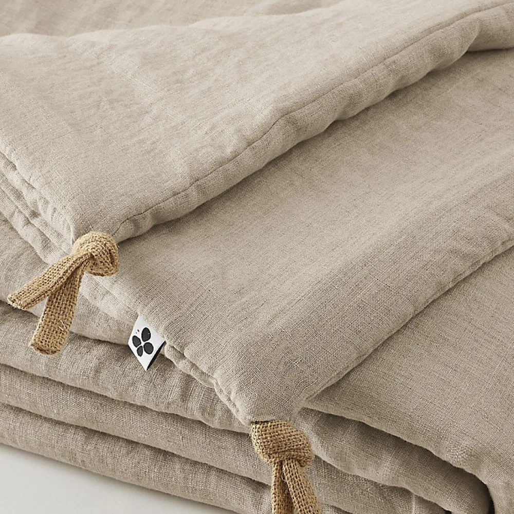 Édredon 150 x 150 cm lin lavé sable avec 4 nouettes en jute - LUISA>Meubletmoi Best