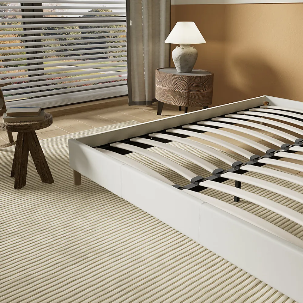 Lit avec sommier lattes en bois - 140x190 cm - Tissu Blanc - Pieds en bois>November Online