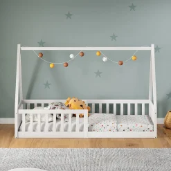 Lit cabane NICOLAS 90 x 190 cm, en pin massif laqué blanc><noscript><img width=
