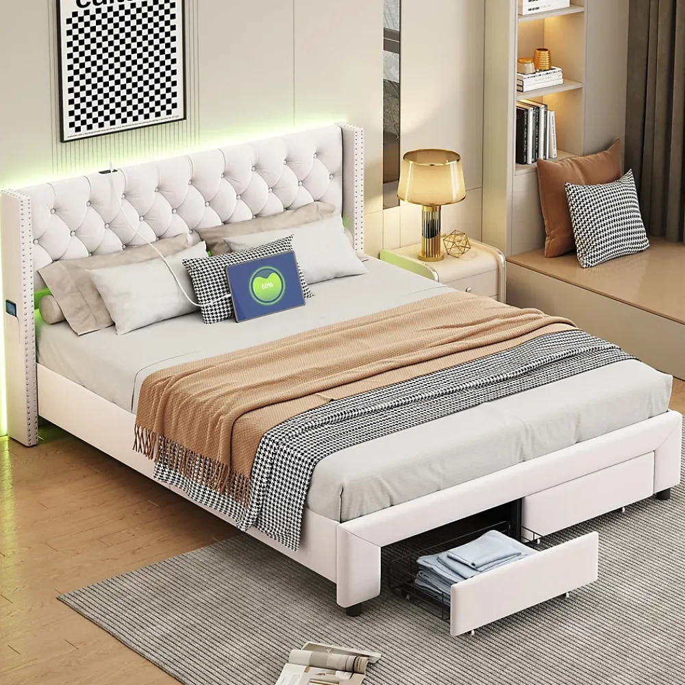 ProximaX Lit coffre 140x190 cm en velours beige, tête de lit cloutée, 2 tiroirs, ports USB, poches latérales, bande LED amovible* Lit Coffre