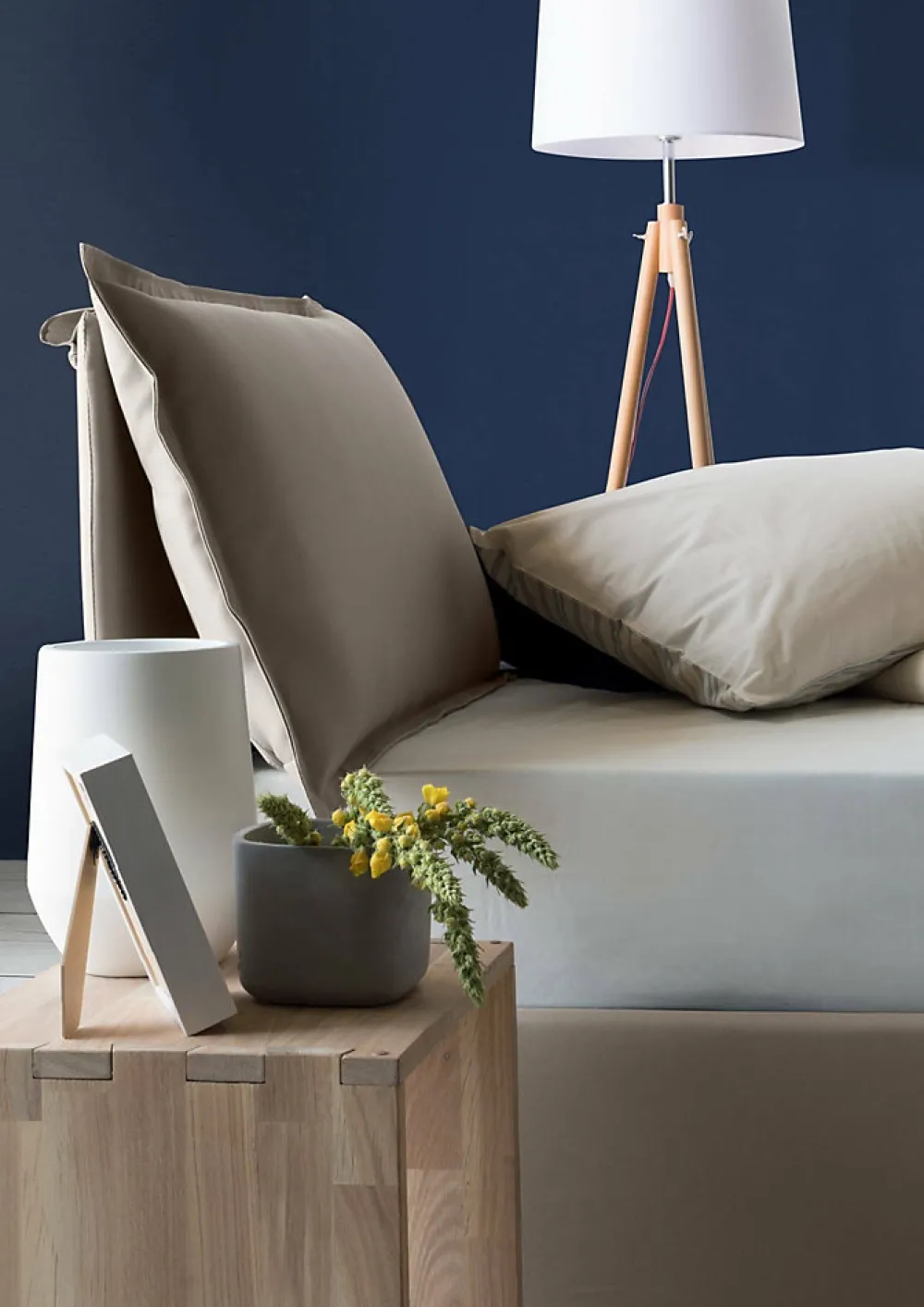 Lit simple Dloset, Lit coffre avec revêtement en tissu, Ouverture frontale, avec matelas 90x190 cm inclus, Taupe>Talamo Italia Online