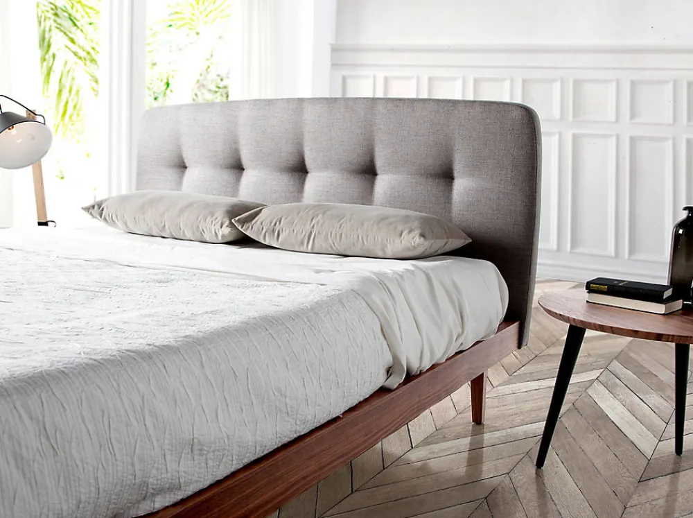 Lit tufté en tissu gris moderne pour chambre à coucher élégante>Angel Cerda Best