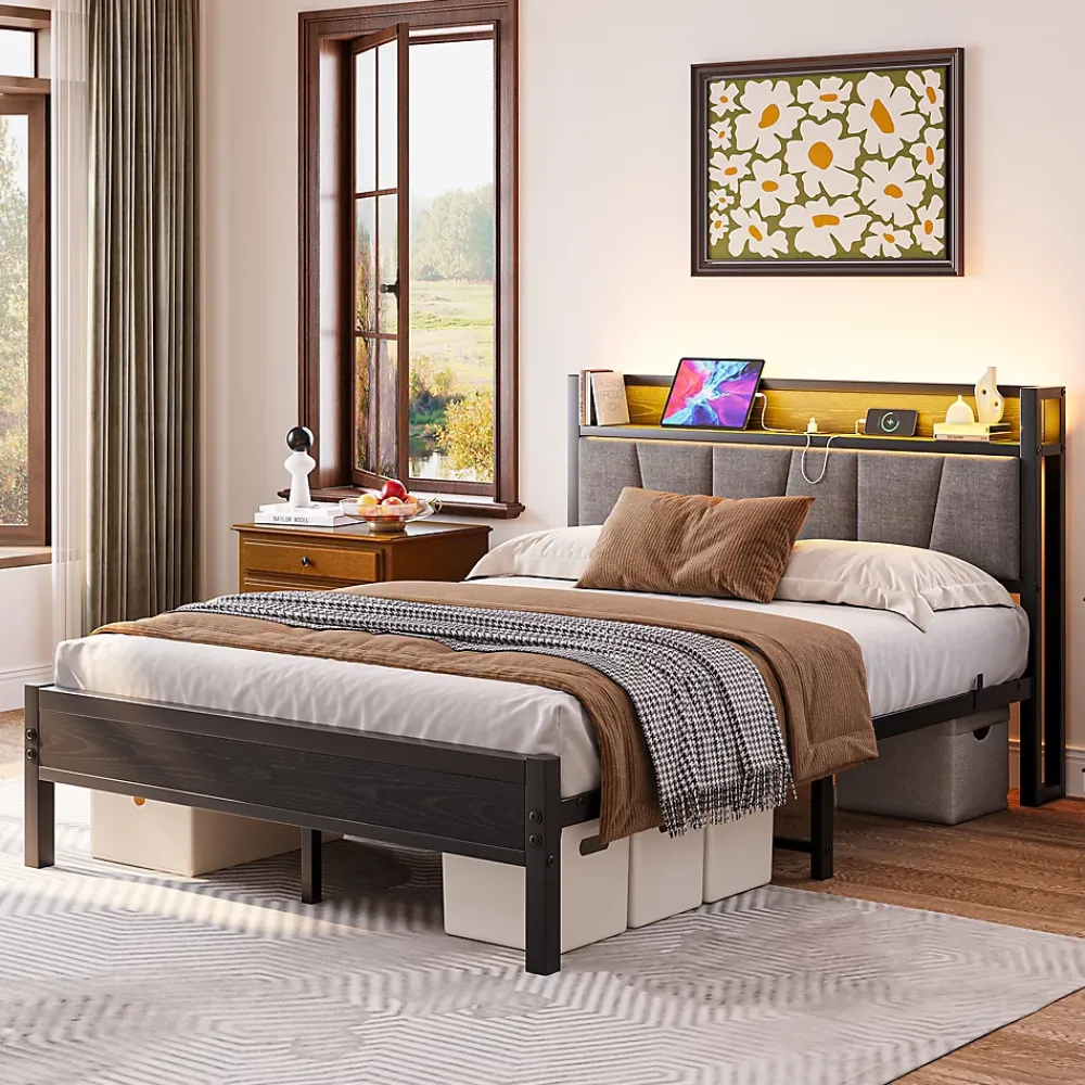 Redom Lit 140x190 cm avec tête de lit rembourrée, cadre métal noir, éclairage LED intégré et rangement* Lit Double