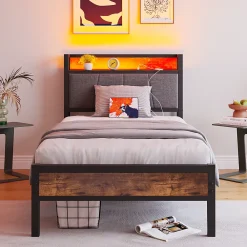 Redom Lit 90x200 cm avec tête de lit haute et LED multicolore, station de charge USB intégrée et cadre métal* Lit Simple