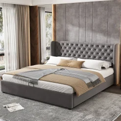 Lit 180x200 cm avec tête de lit capitonnée en velours, coffre hydraulique intégré et cadre bois/métal gris><noscript><img width=