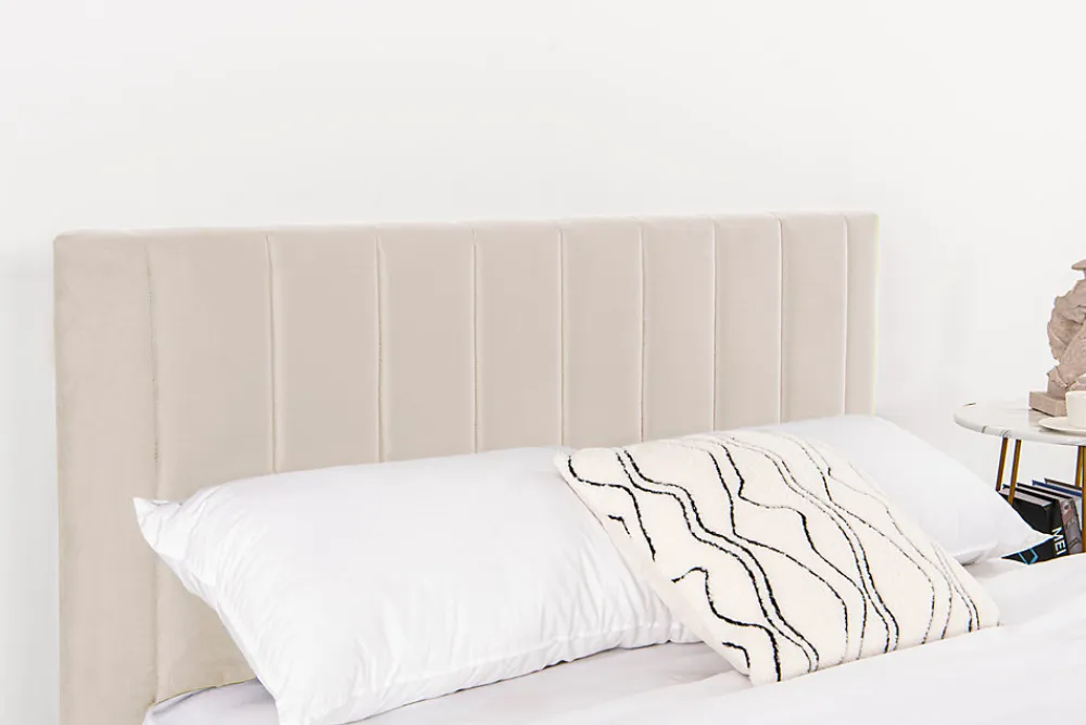 Lit 140x190 cm en velours beige - CAMBRIDGE>Concept Usine Outlet