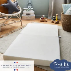Matelas de Voyage Bébé - 60x120 cm - Pliant - Epaisseur 7 cm : Moelleux et confortable - Idéal pour couchage d'appoint><noscript><img width=