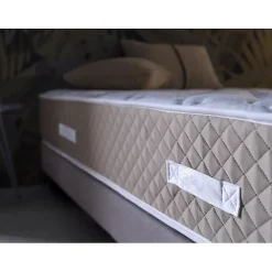 Matelas 135x190 cm Mémoire de forme élastique Onix epaisseur 27 cm +/- 2 Fermeté Moyenne-Haute.><noscript><img width=