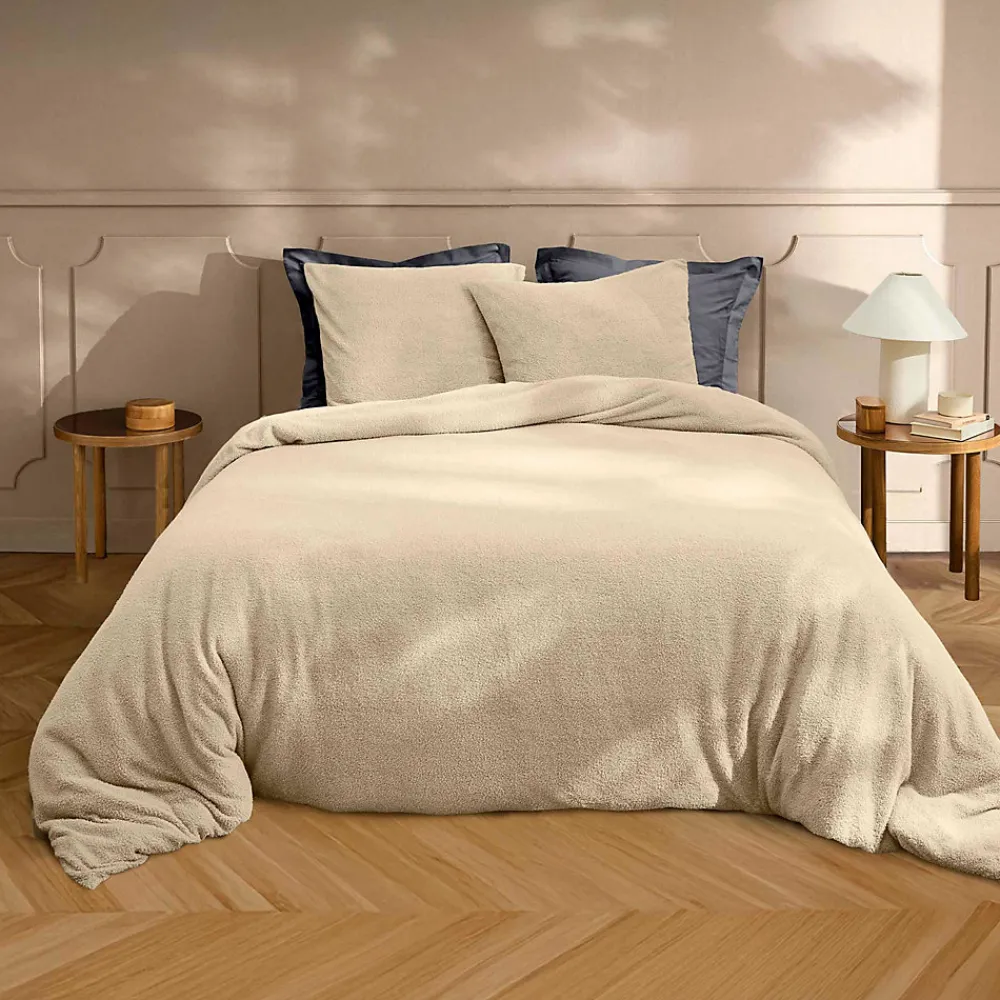 Parure de lit 240 x 220 cm + 2 taies Bouclette Unie HELENA Sable>Douceur D'Intérieur Clearance