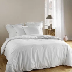 Douceur D'Intérieur Parure de lit blanche galon pompons beiges (240x220 cm - Blanc)* Parure De Lit
