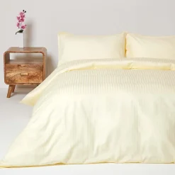 Homescapes Parure de lit satin rayé en coton égyptien 330 fils jaune pâle, 200x200cm -* Parure De Lit