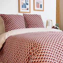 Linnea Parure de lit 240x220 cm en microfibre TIAGOH rouge motif géométrique 3 pièces* Parure De Lit