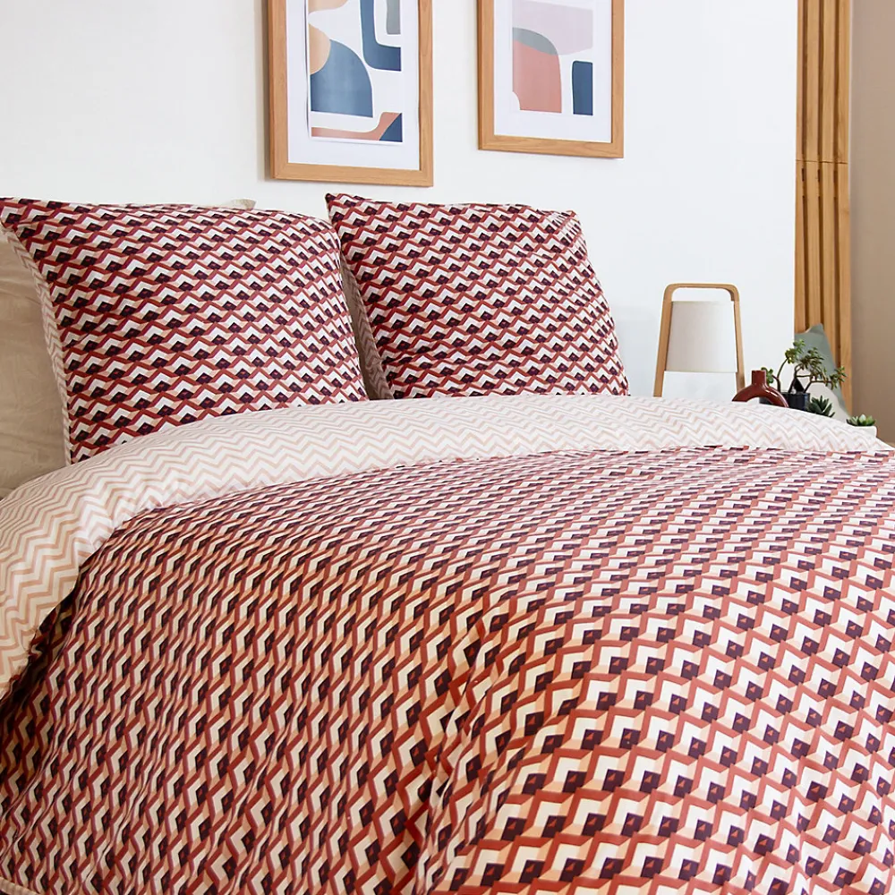 Parure de lit 260x240 cm en microfibre TIAGOH rouge motif géométrique 3 pièces>Linnea Hot
