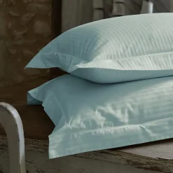 Parure de lit 280x240 cm set 65x65 satin CONCERTO rayures vert Lichen>Linnea Online