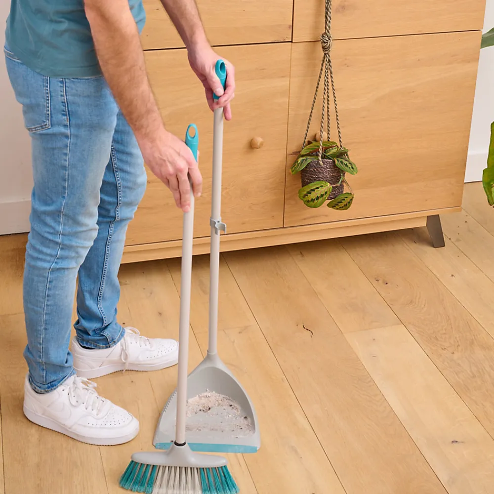 Pelle et balayette à pied poils doux gris L.78 x l.26 cm>GoodHome Sale