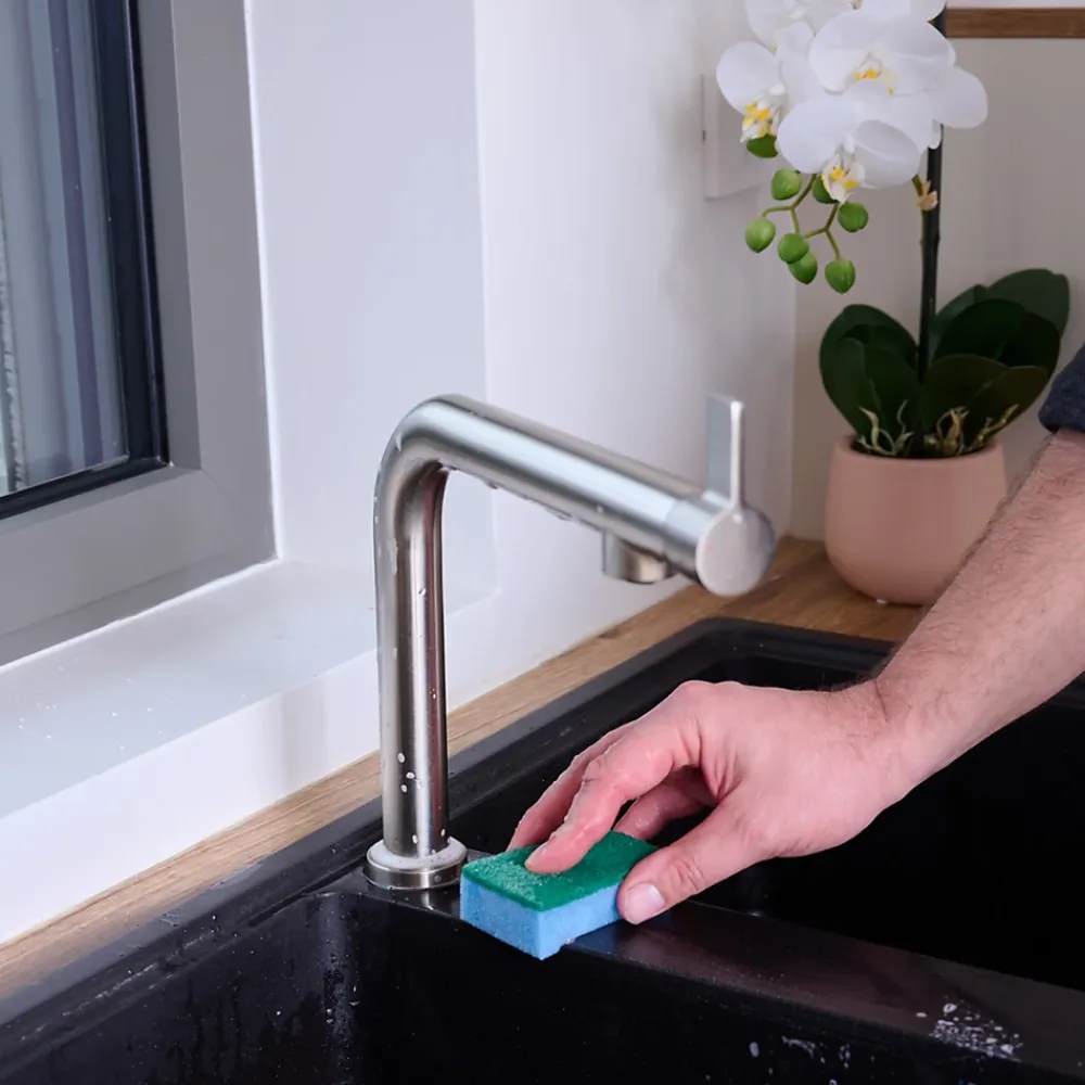 Éponge synthétique à récurer multi-usages L.13 x l.8,4 x ep.2,4 cm multicouleur vendue par 20 pièces* Eponge
