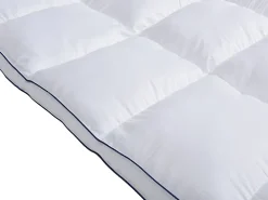Vente-unique Surconfort de matelas anti-acariens 2 places - 160 x 200 cm - Enveloppe satin 120 fils/cm2 - garnissage 1000gr/m2 - Blanc* Surmatelas