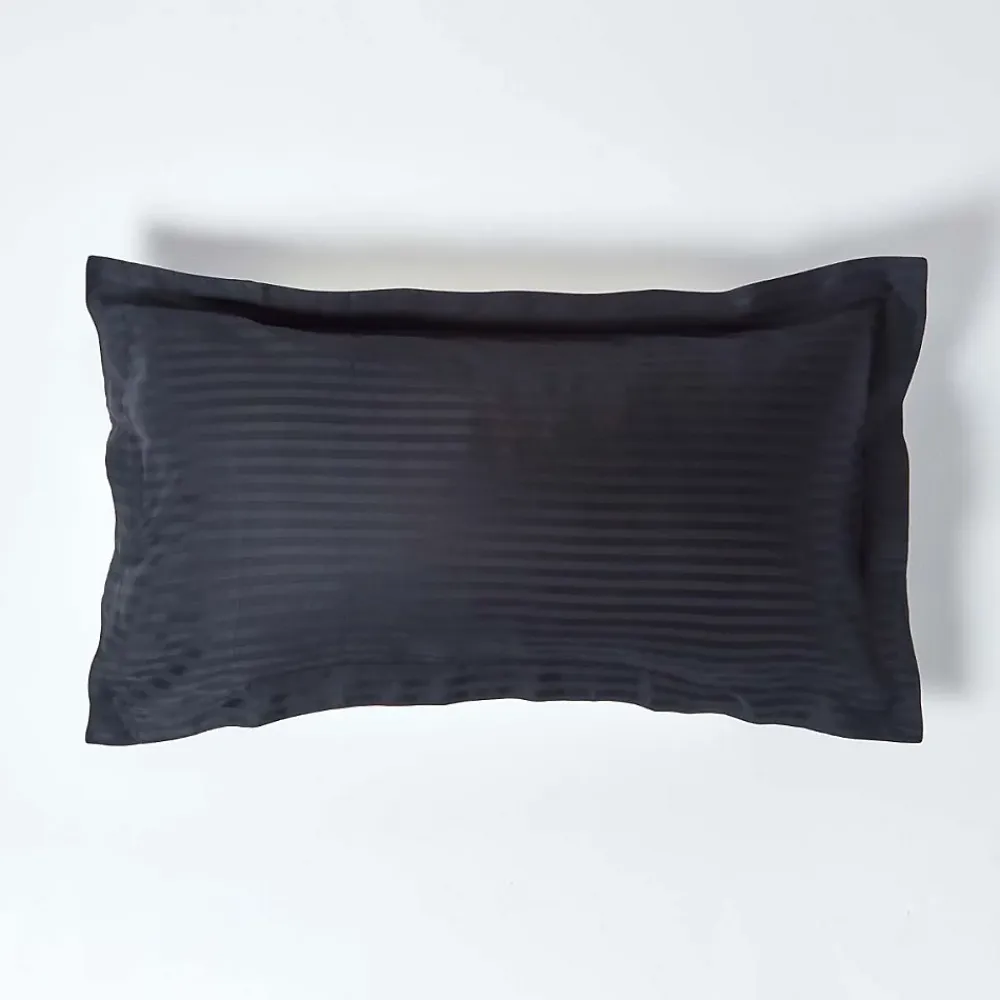 Homescapes Taie d'oreiller à volants noir satin rayé en coton égyptien 330 fils, 50x90 cm -* Taie D'Oreiller