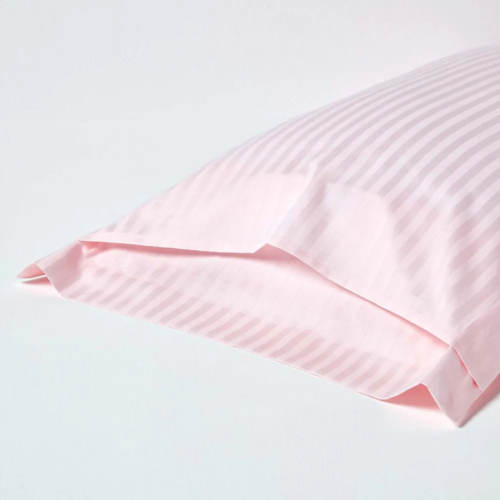 Taie d'oreiller à volants rose satin rayé en coton égyptien 330 fils, 50x75 cm ->Homescapes Best