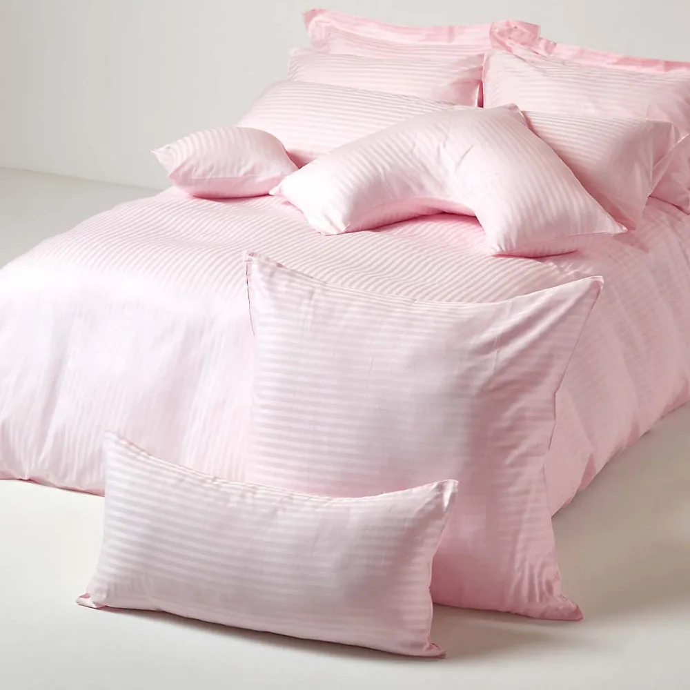 Taie d'oreiller à volants rose satin rayé en coton égyptien 330 fils, 50x75 cm ->Homescapes Best