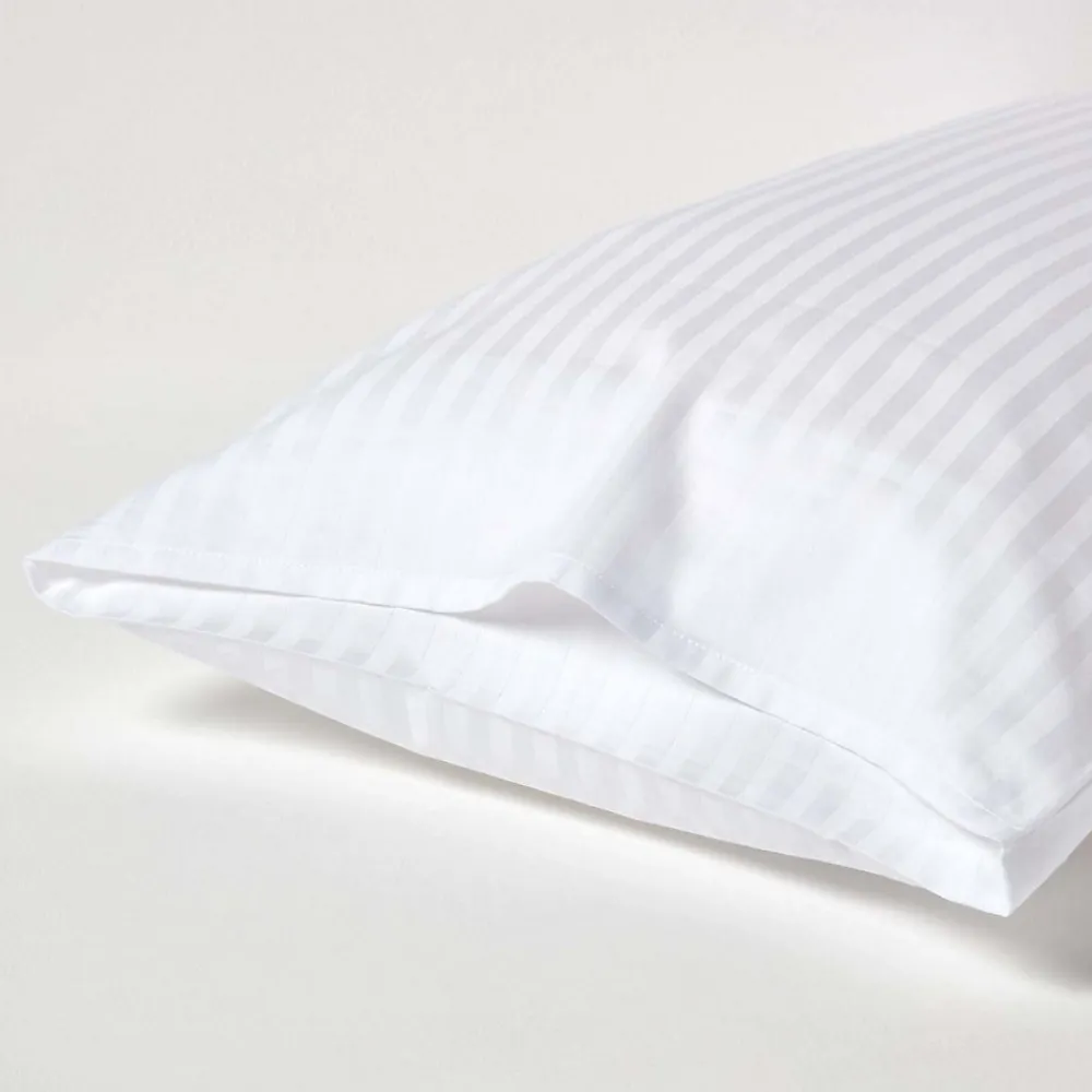 Taie d'oreiller blanc satin rayé en coton égyptien 330 fils, 50x75 cm ->Homescapes Outlet