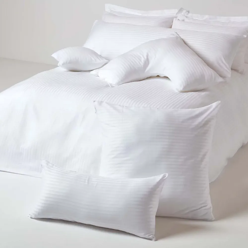 Homescapes Taie d'oreiller blanc satin rayé en coton égyptien 330 fils, 80x80 cm -* Taie D'Oreiller