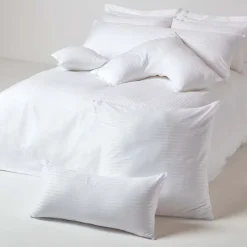 Homescapes Taie d'oreiller blanc satin rayé en coton égyptien 330 fils, 60x60 cm -* Taie D'Oreiller
